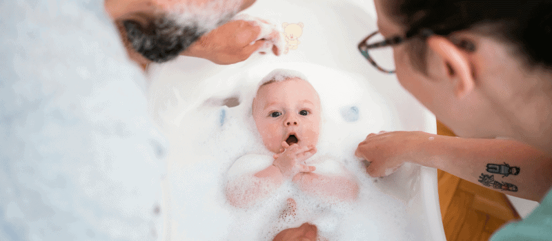 Depressie Fobie Elke week Babybadje met standaard: handig en comfortabel? Hier onze Top 5!